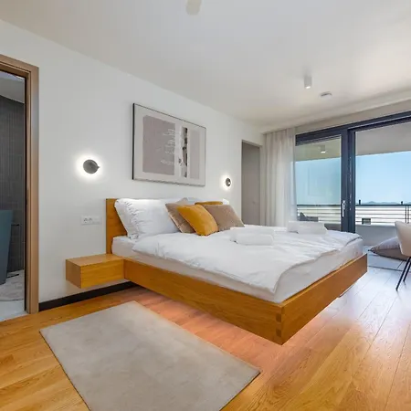 Hera Zadarvillas *